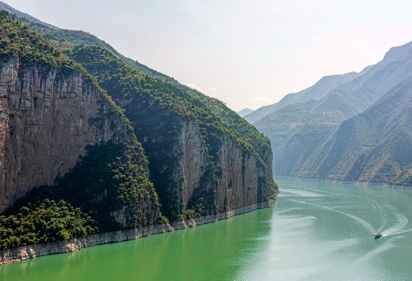 Wuhan Yichang Three Gorges Wellness Journey — 4 Days / 3 Nights — The Dam and Xiling Gorge
